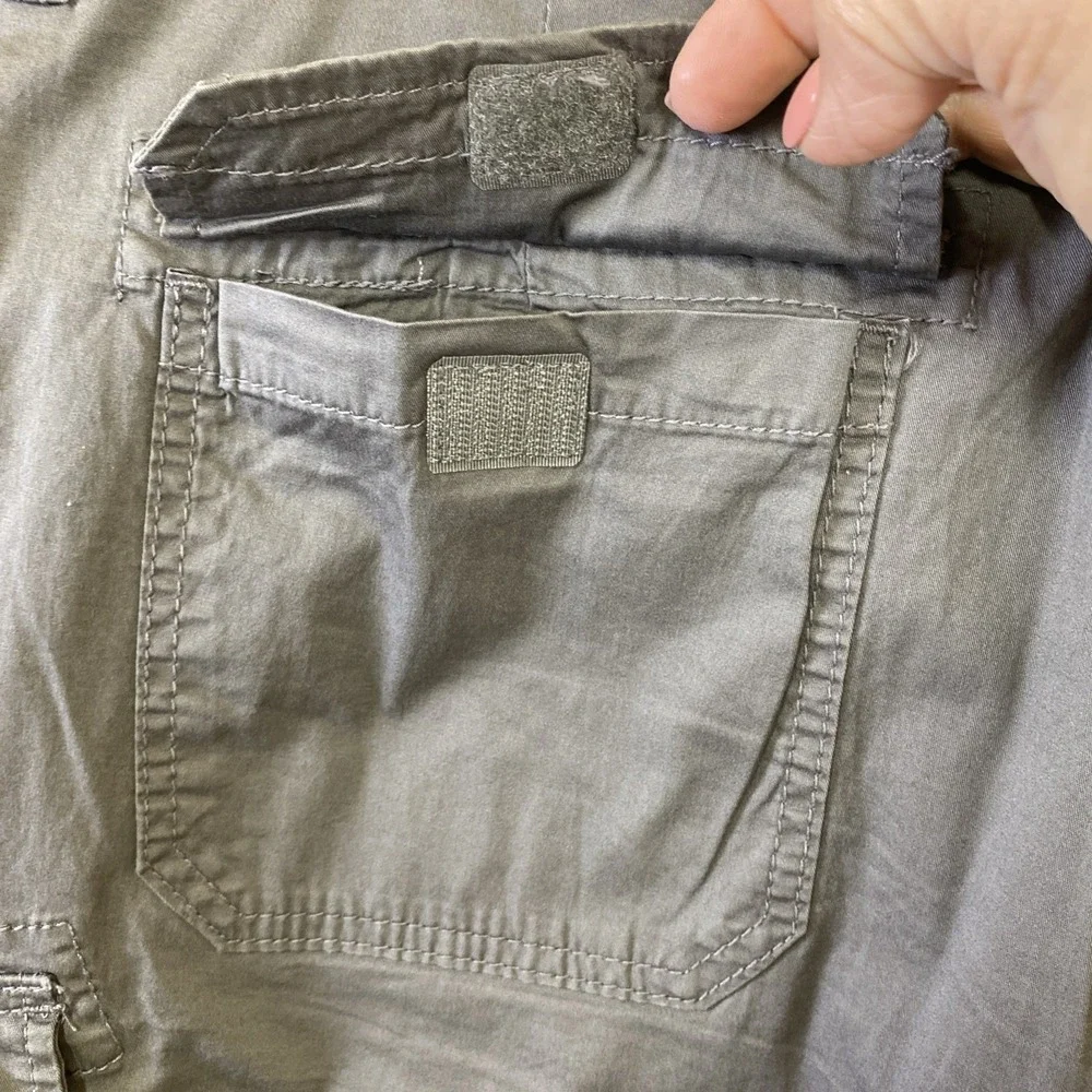 UNIONBAY Cargo Shorts Men Gray 40 11.5 Inseam Pockets Lightweight Cotton Stretch